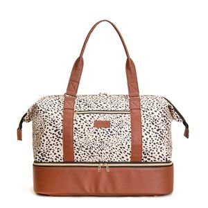 Selling my weekender bag!